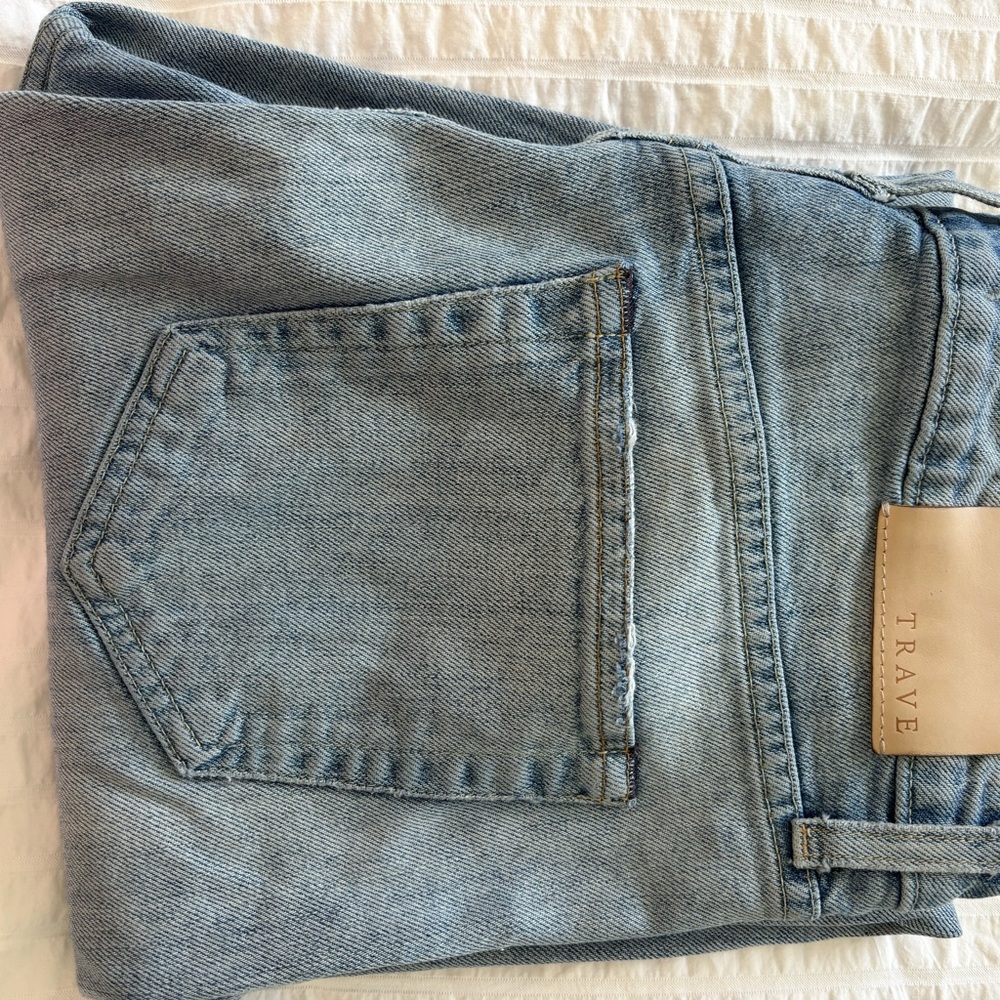 Classic Blue Jeans with Comfortable Fit